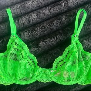 Savage X Fenty Vibrant Green Lace Bra
